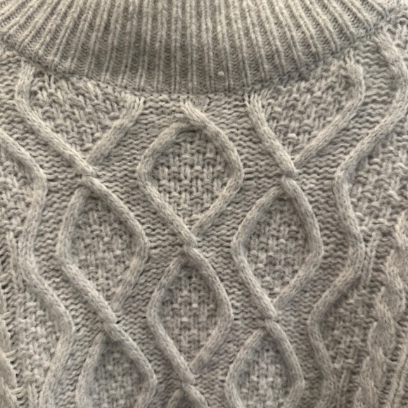 Soft Chunky Sweater - Picture 2 of 7